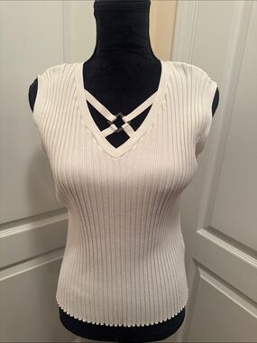 C’est City White Sleeveless Ribbed V-Neck Top with Crisscross Detail - Women’s L